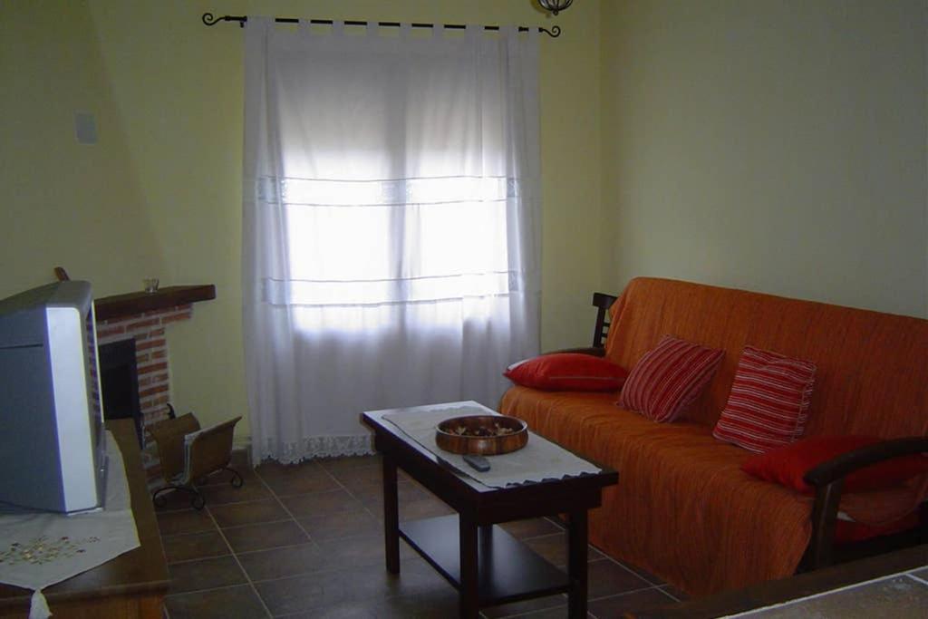 Apartamento Las Eras Hontanares  Екстериор снимка